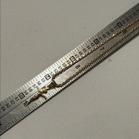 Elegant 925 sterling silver Gold Cross Pendant Necklace 18’ - Picture 8 of 13